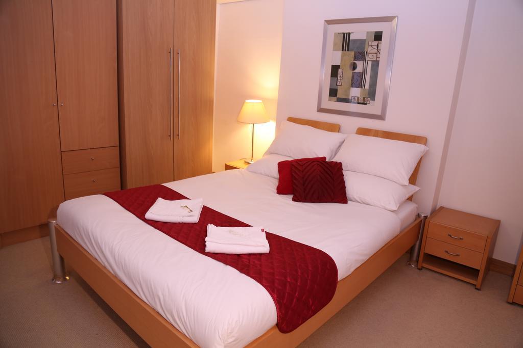 Paddington Southwick Street Apartments London Room photo